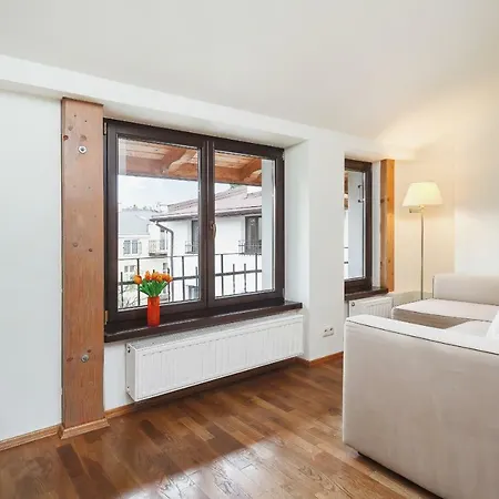 Apartment Amaretto Dluga 60 By Renters Krakow